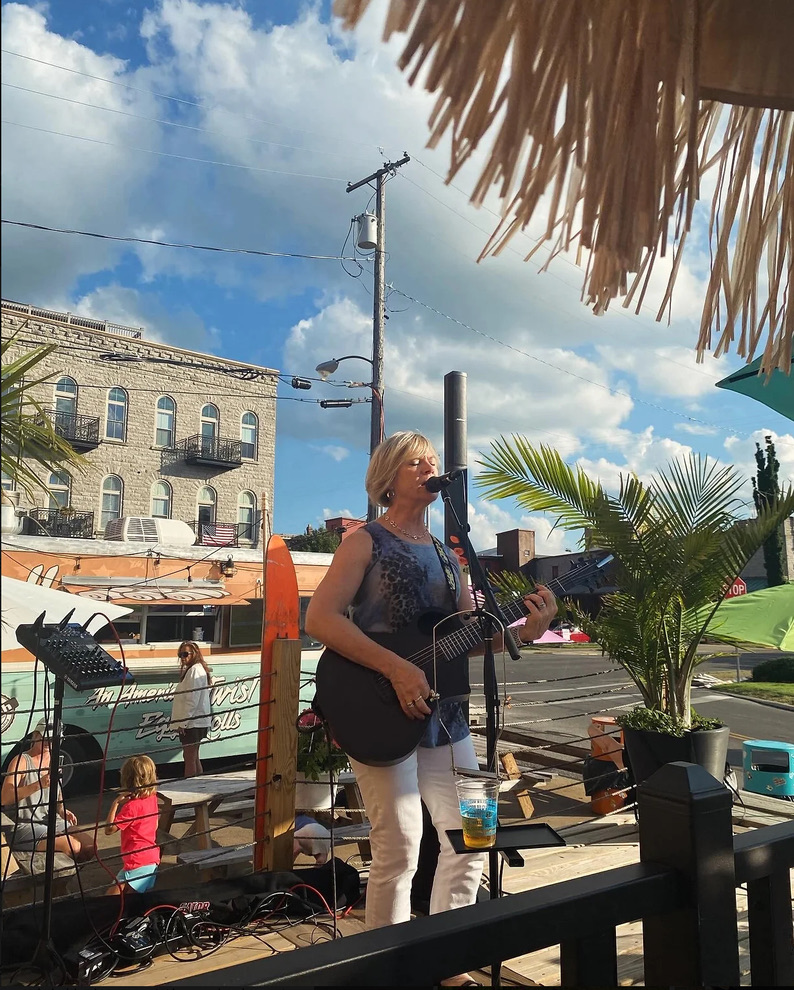 Live music on the waterfront stage at Paddle Bar Sandusky Ohio